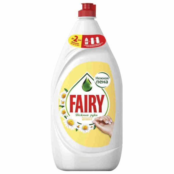 Средство для мытья посуды Fairy 1,35л Нежные руки, "Ромашка и витамин Е", 74029