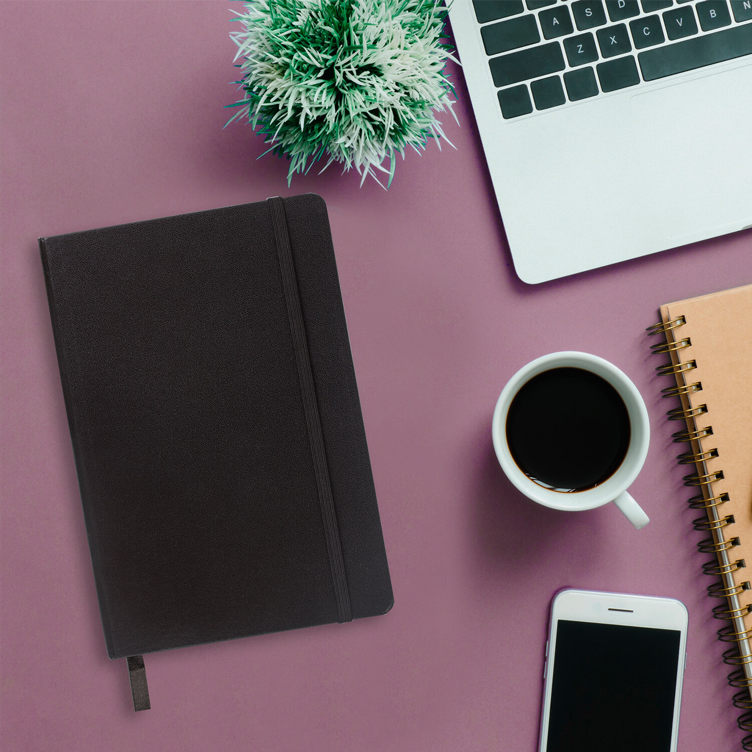 Блокнот в клетку с резинкой А5 (148x218 мм), 80 л., балакрон черный BRAUBERG "Metropolis", 111585