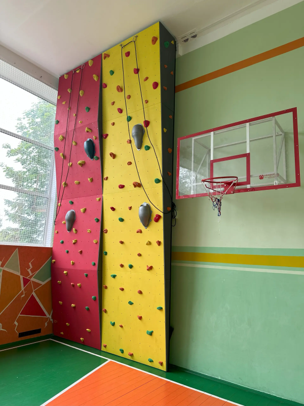 Скалодром для учебных заведений